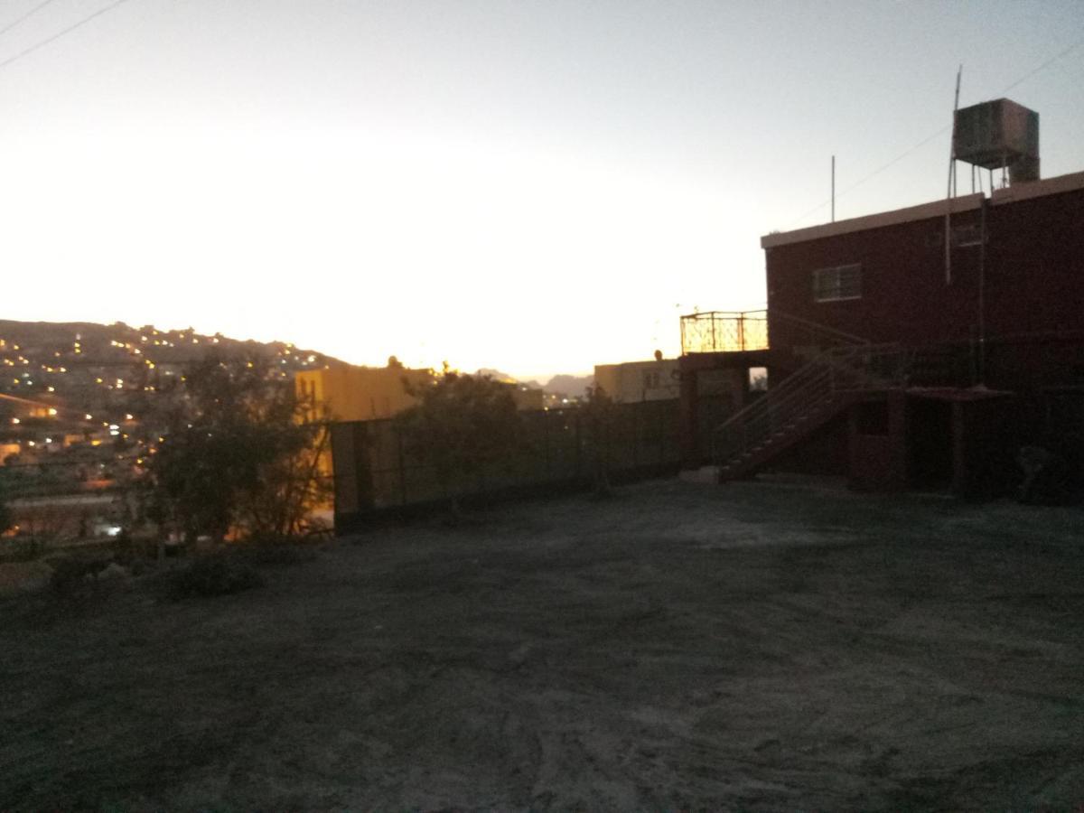 Happy Night Hostel Wadi Musa Dış mekan fotoğraf