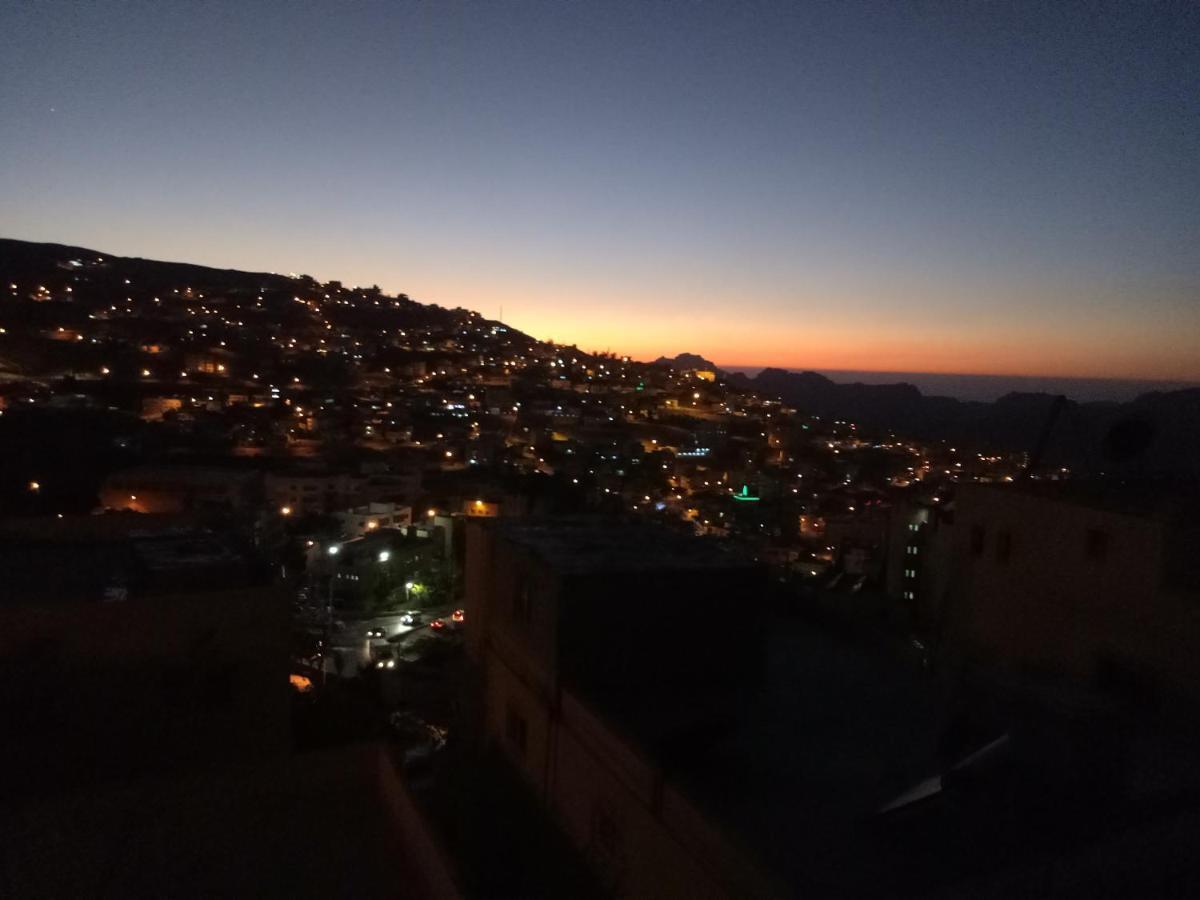 Happy Night Hostel Wadi Musa Dış mekan fotoğraf
