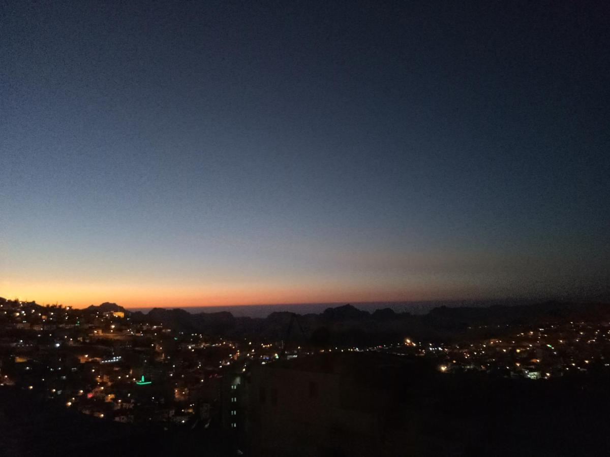 Happy Night Hostel Wadi Musa Dış mekan fotoğraf