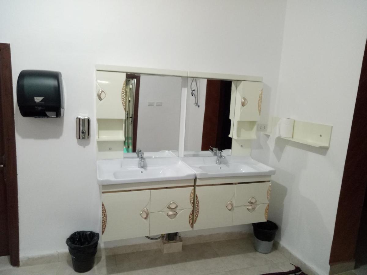 Happy Night Hostel Wadi Musa Dış mekan fotoğraf